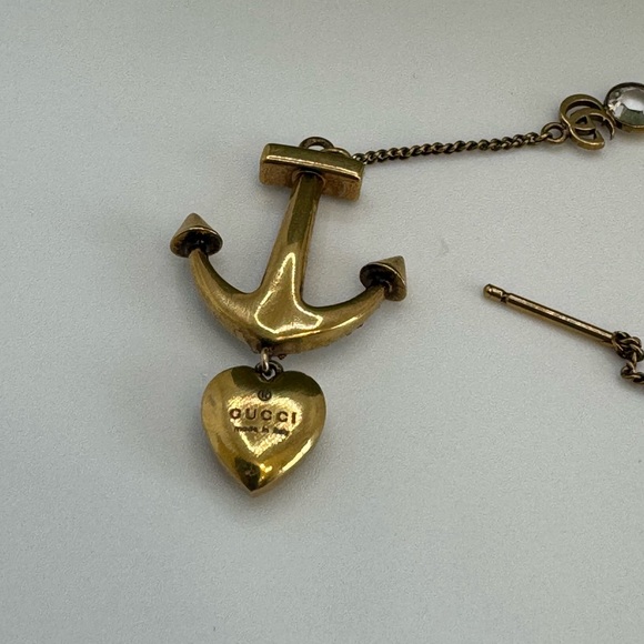 Gucci Aged Single Drop Earring with Anchor and Heart Charm - Picture 3 of 11